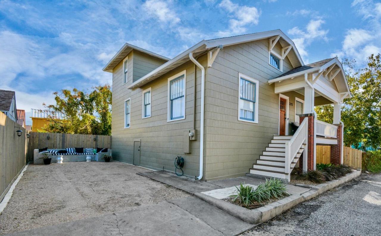 Coastal Craftsman- Walk To Beach & Pleasure Pier- As Seen On 'Restoring Galveston' Exterior foto